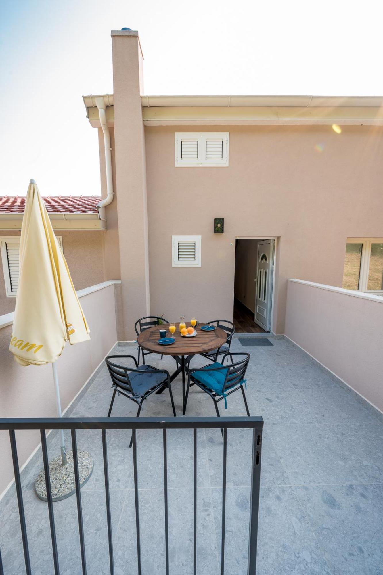 Appartement En Chene Kotor Exterior photo