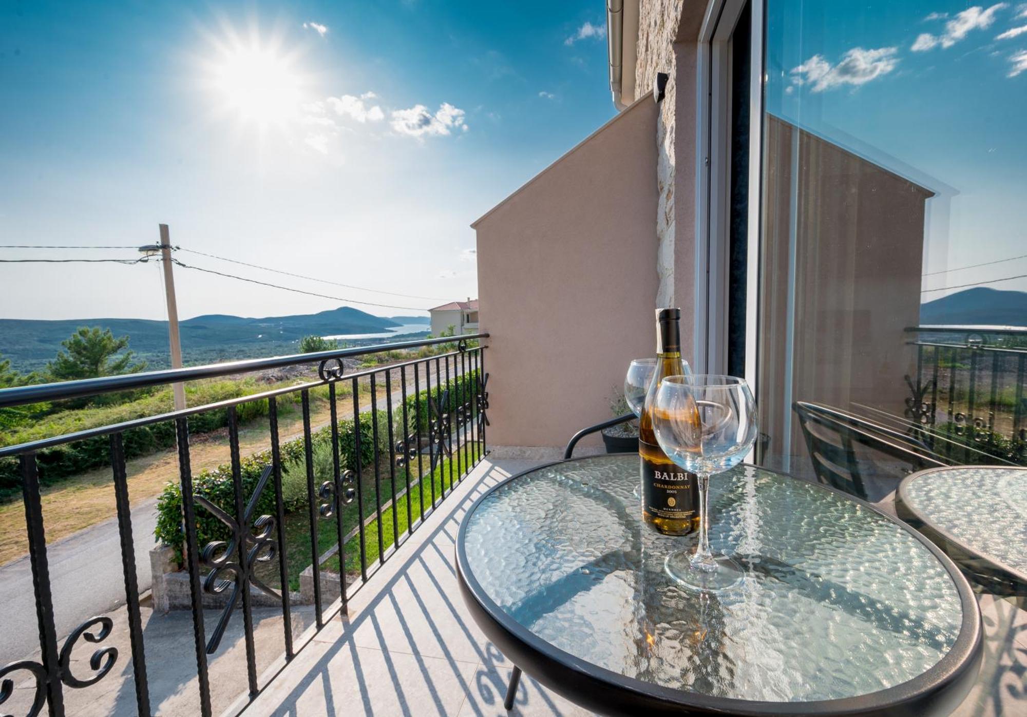 Appartement En Chene Kotor Exterior photo